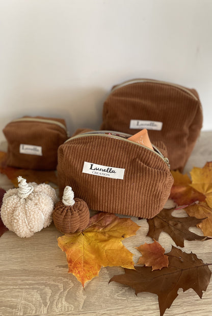 Trousse de toilette en velours côtelé